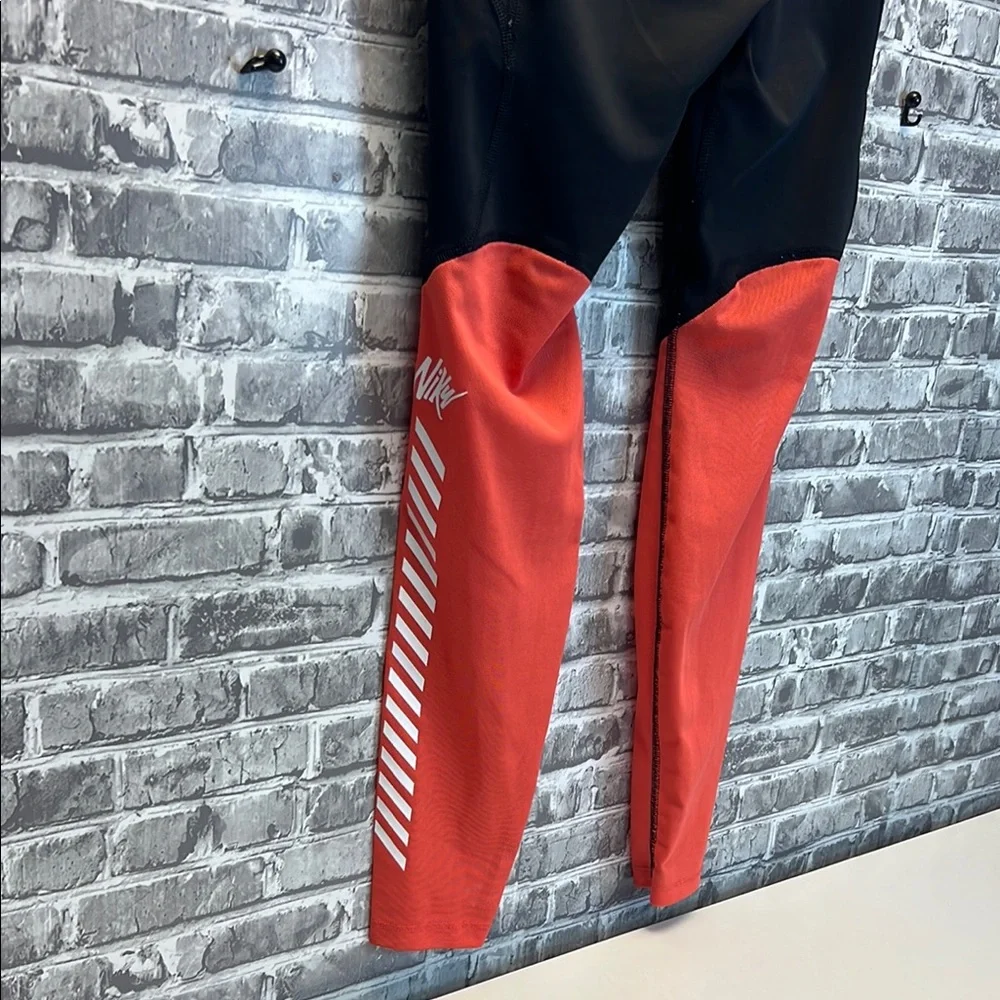 Nike Black & orange Leggings‎